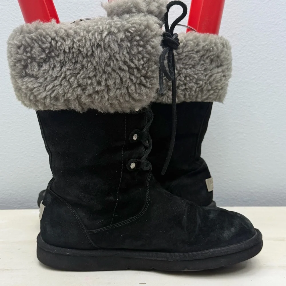 Ugg Black Suede Montclair Lace Up Boots 7